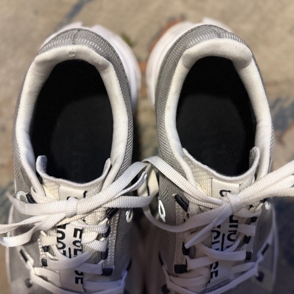 On Cloud Cloudclipse Running Shoe (W8) - Picture 7 of 11